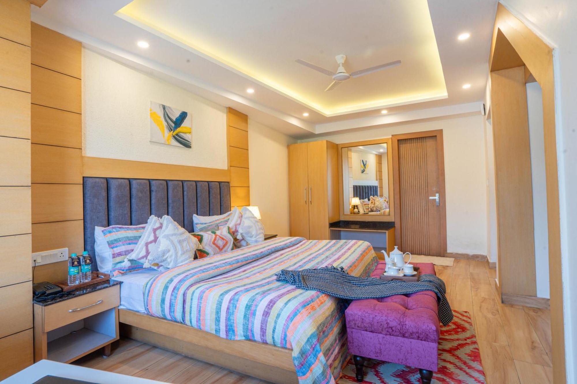 Super Hotel By Perfectstayz Mall Road มัสซูรี ภายนอก รูปภาพ