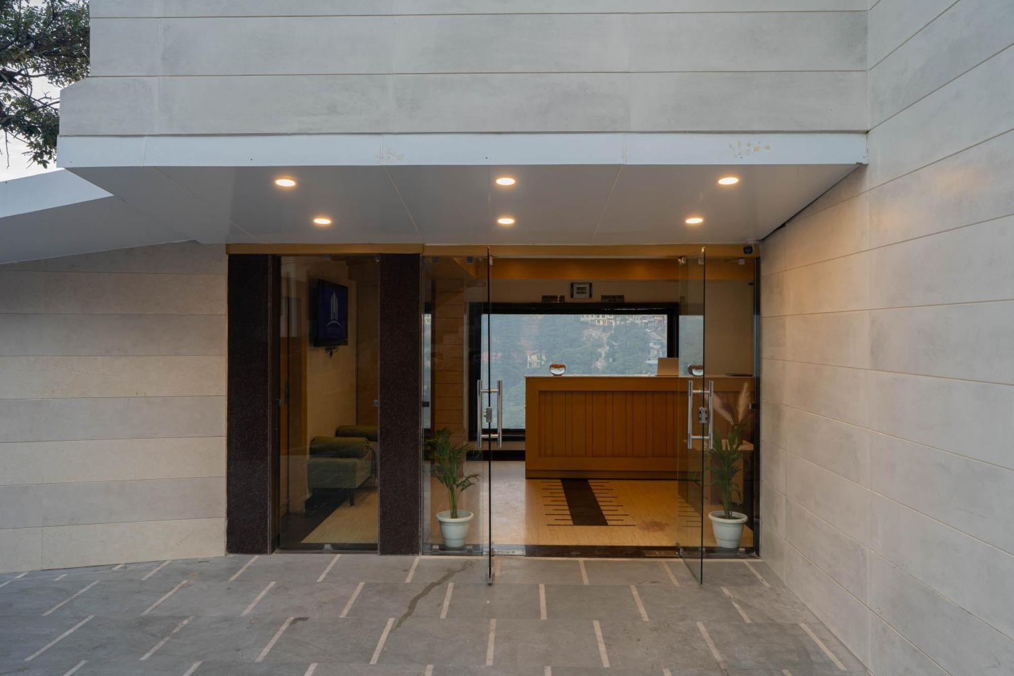 Super Hotel By Perfectstayz Mall Road มัสซูรี ภายนอก รูปภาพ