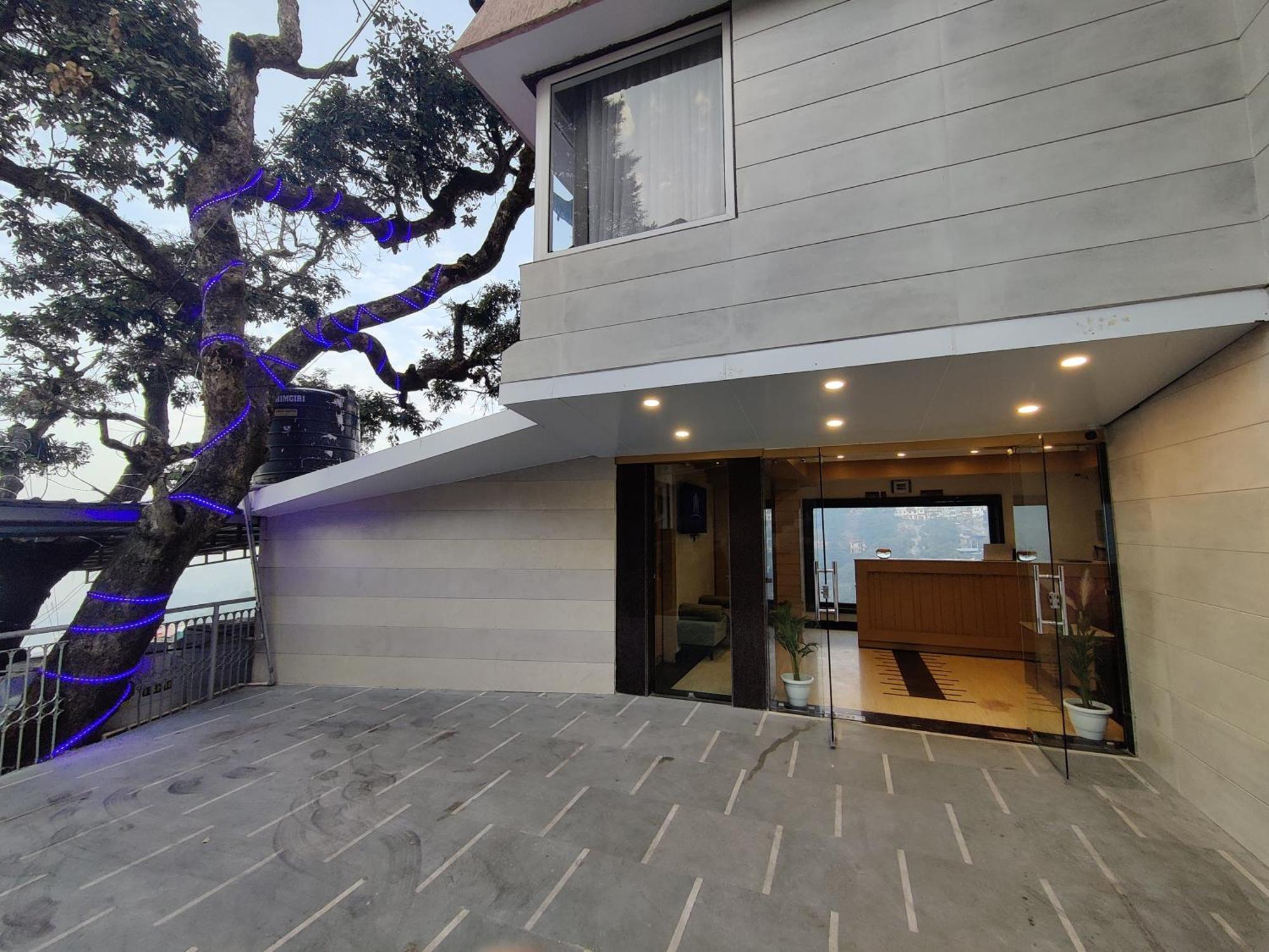 Super Hotel By Perfectstayz Mall Road มัสซูรี ภายนอก รูปภาพ